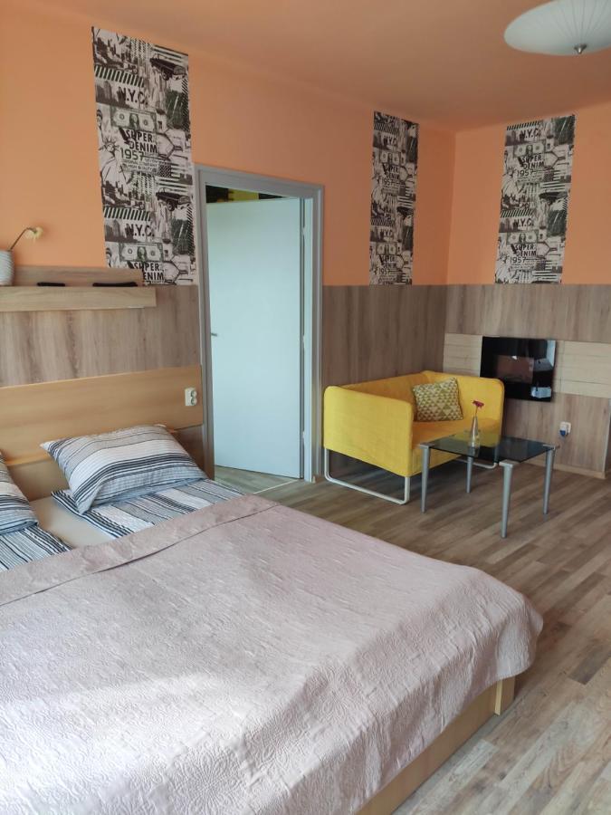 Jazmin Apartman Szeged Exterior photo